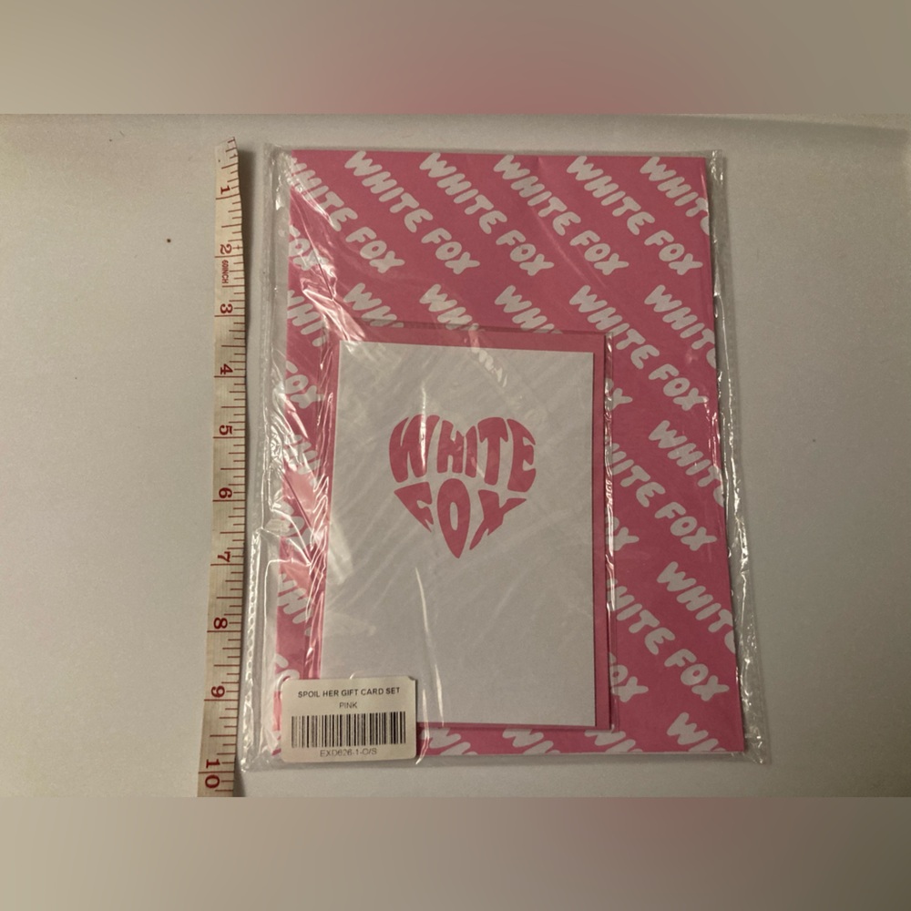 White Fox Gift Card Set - Picture 3 of 3